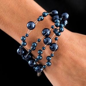 4 for $20 💙 Blue Floating Pearl Bracelet